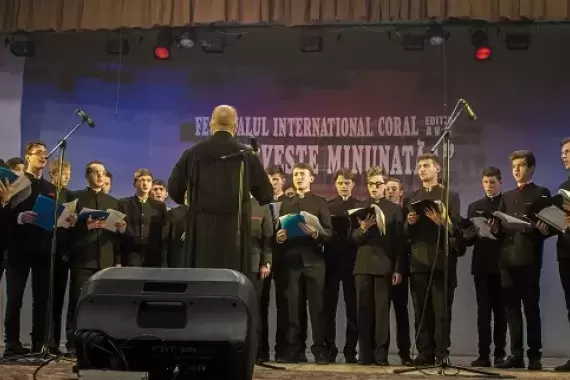 „O, ce veste minunată!”